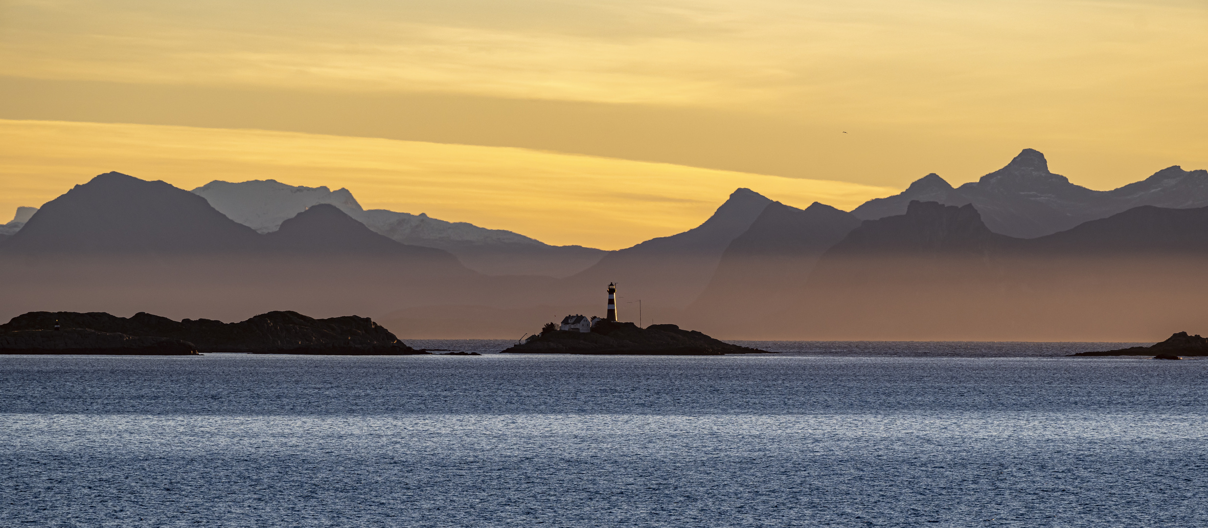 Sonnenuntergang um 14:14 Uhr in Norwegen 