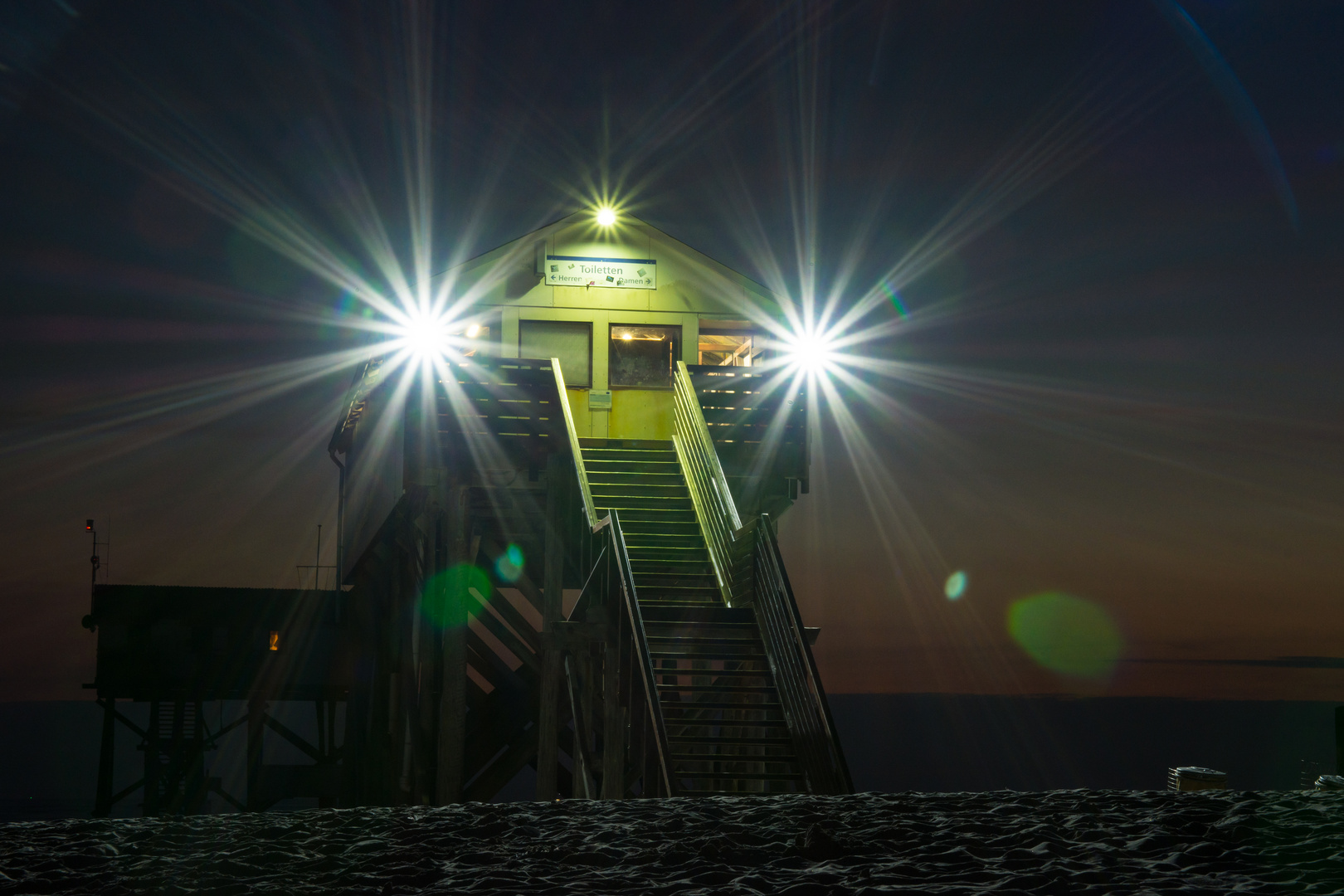 Sonnenuntergang und Gegenlicht in Ording