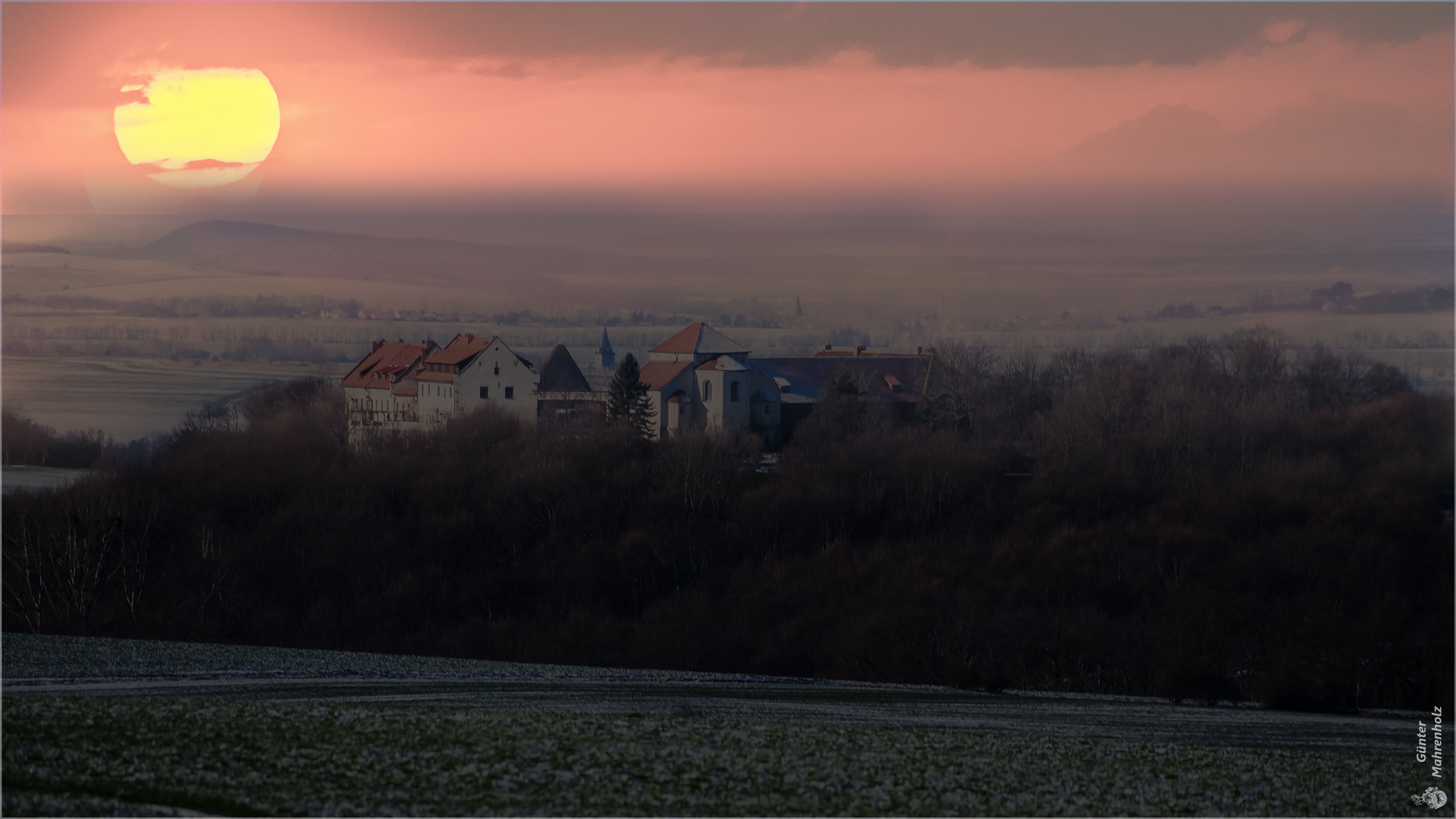 sONNENUNTERGANG UND kONRADSBURG