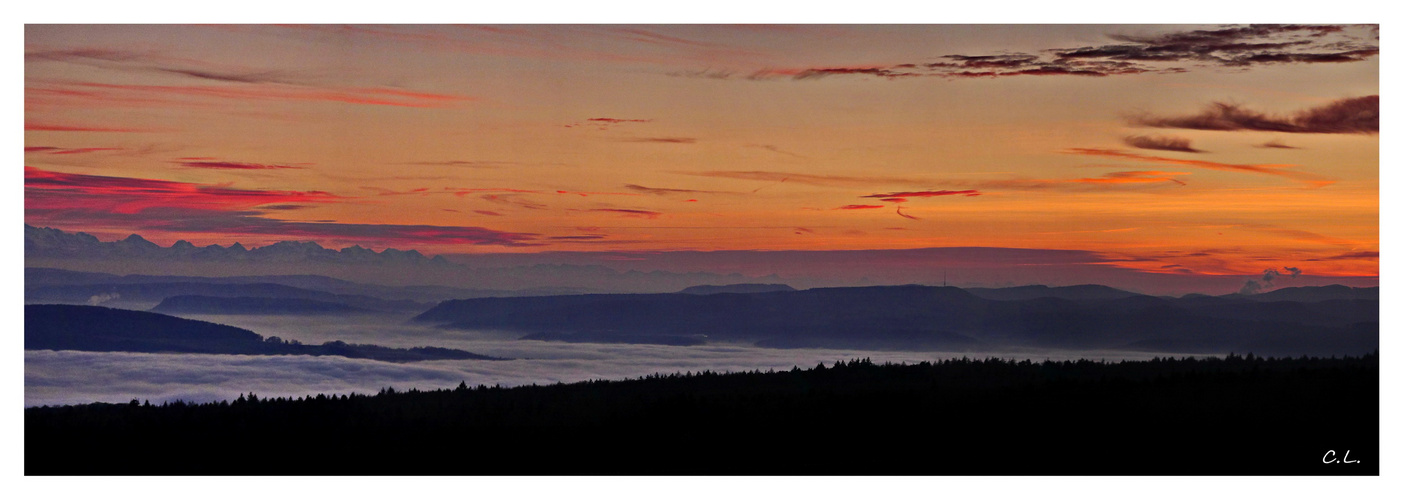 Sonnenuntergang und Nebel