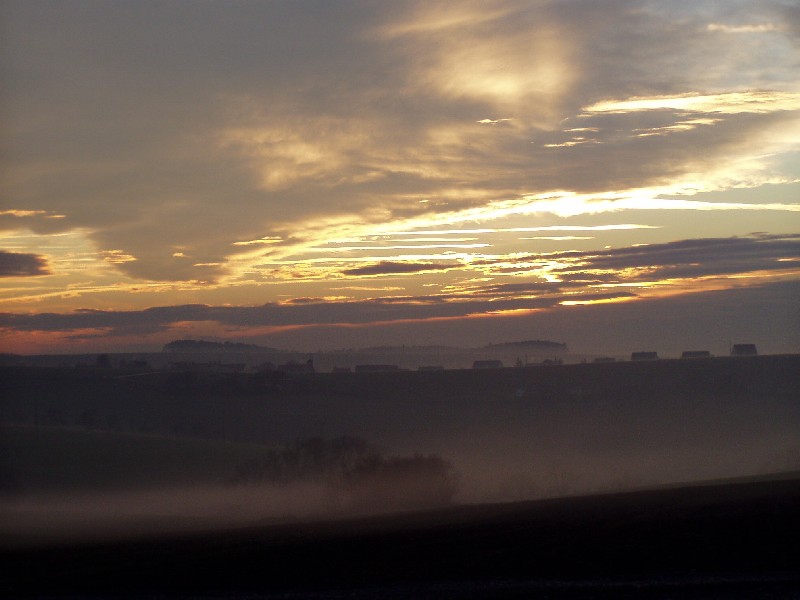 Sonnenuntergang und Nebelschwaden