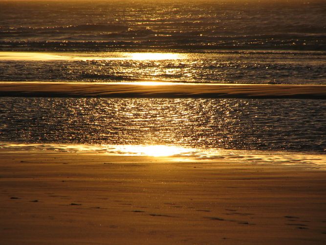 Sonnenuntergang und Sandbank in Renesse/Zeeland (NL)