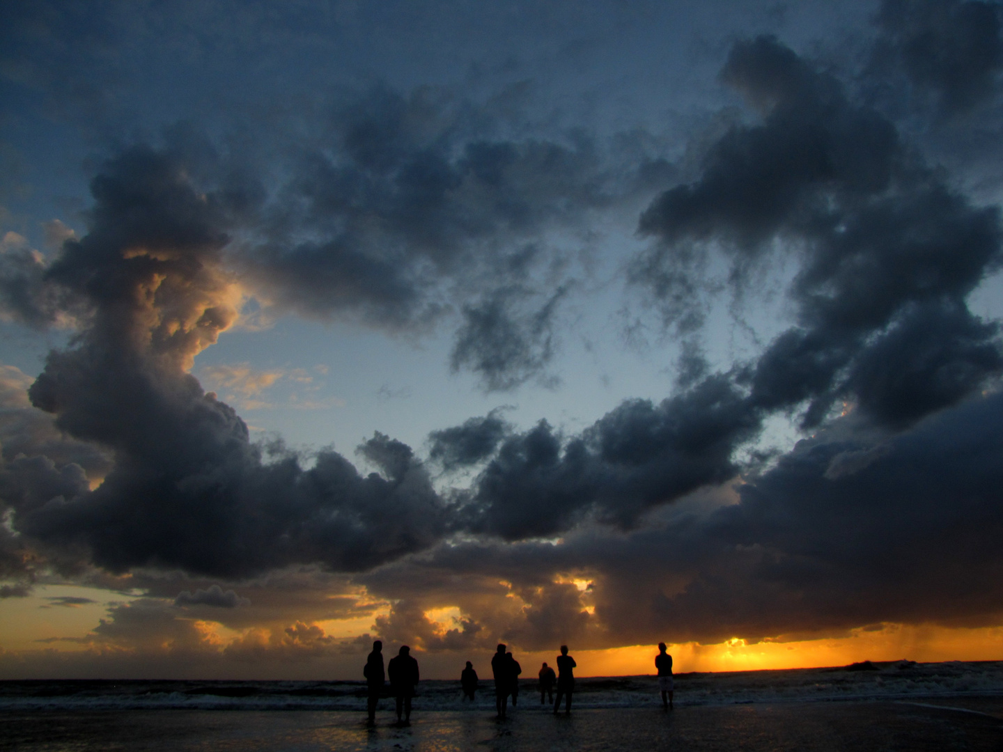 Sonnenuntergang und Wolken