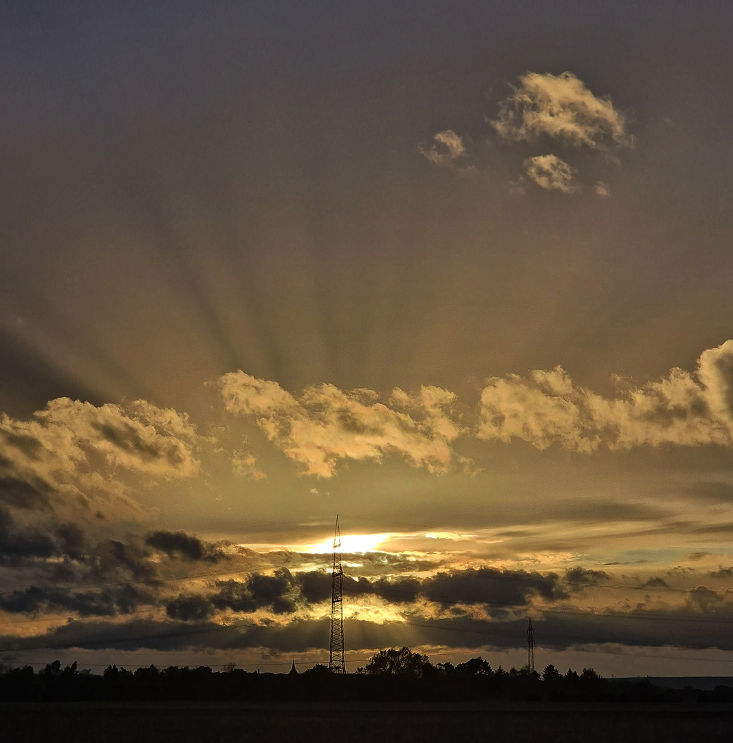 Sonnenuntergang und Wolken