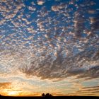 Sonnenuntergang und Wolkenspiel in Höchstberg - 2