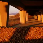 Sonnenuntergang unter der Autobahnbrücke in Gohfeld