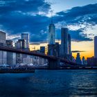 Sonnenuntergang unter der Brooklyn Bridge