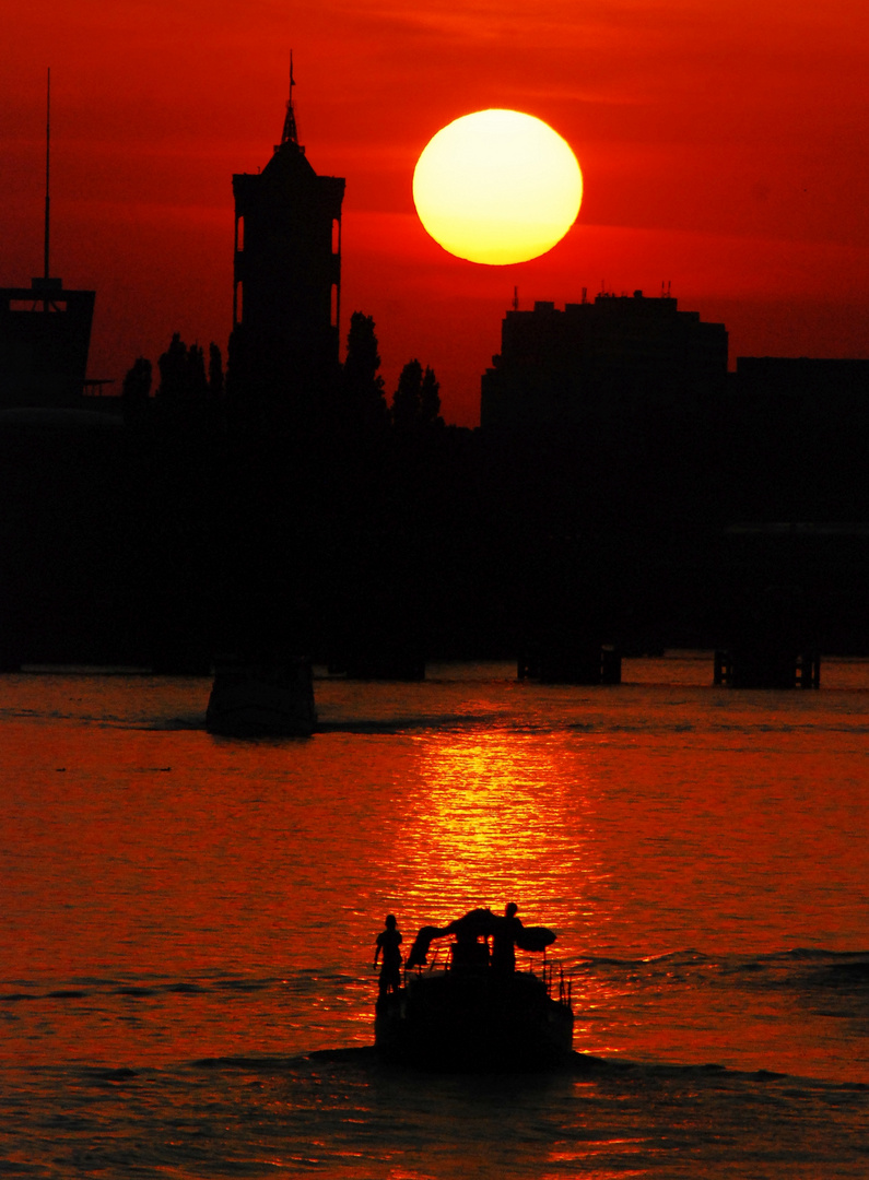 Sonnenuntergang von der Oberbaumbrücke Berlin