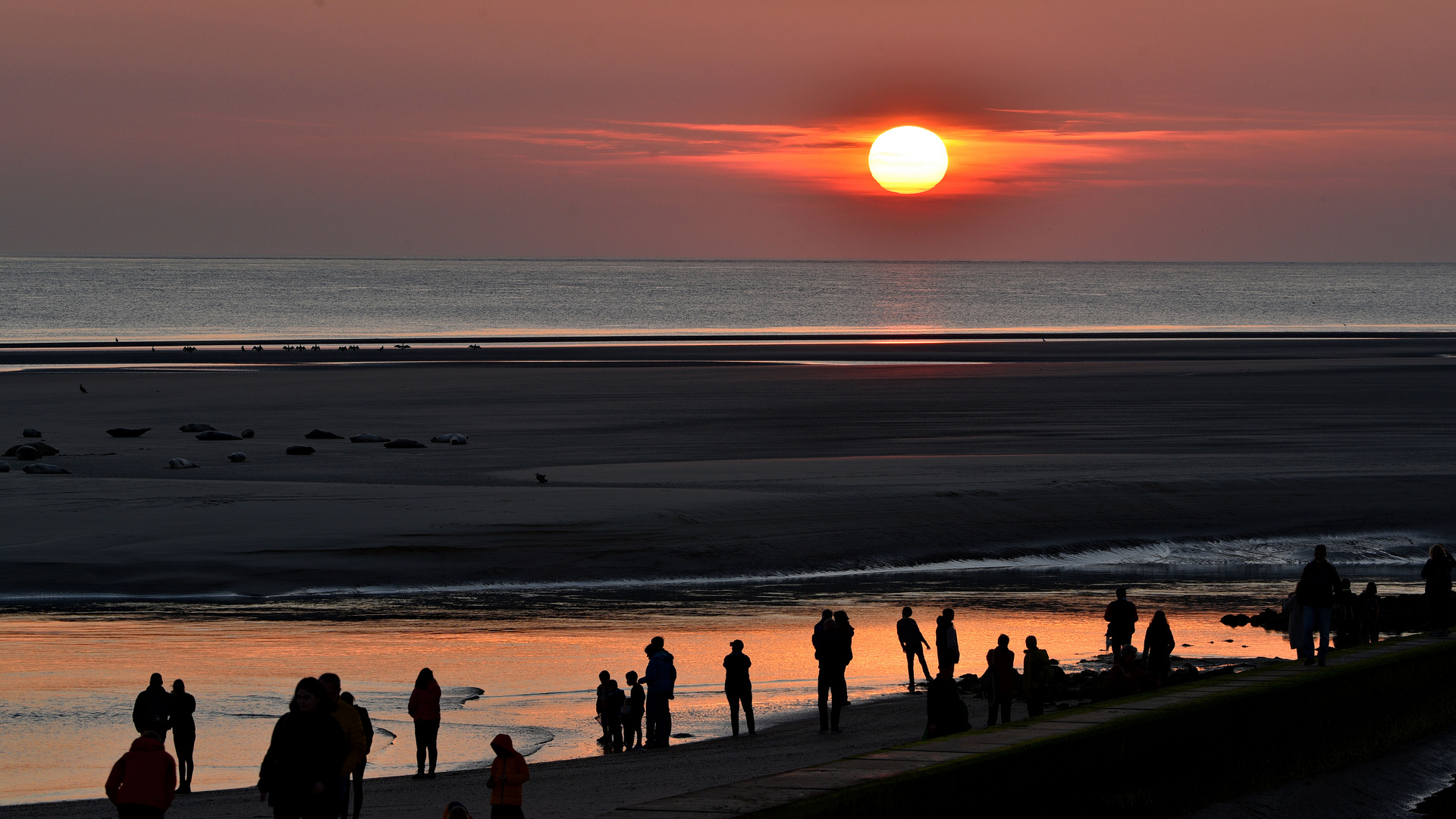 Sonnenuntergang vor Borkum