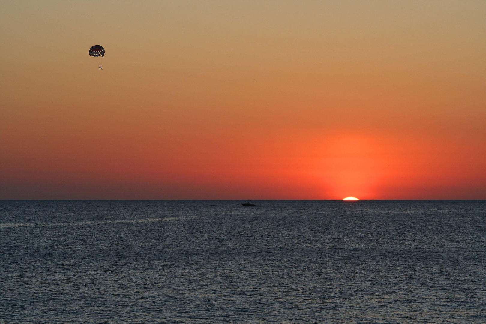 Sonnenuntergang vor dem Cafe del Mar