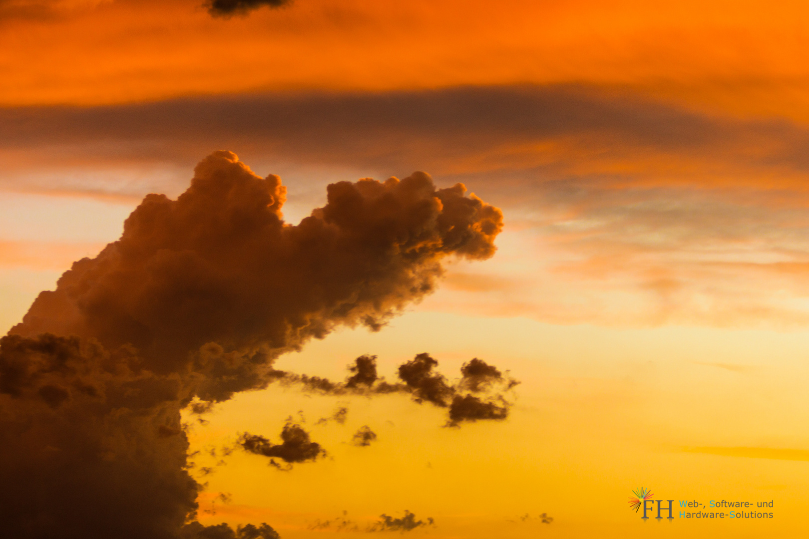 Sonnenuntergang vor dem Gewitter