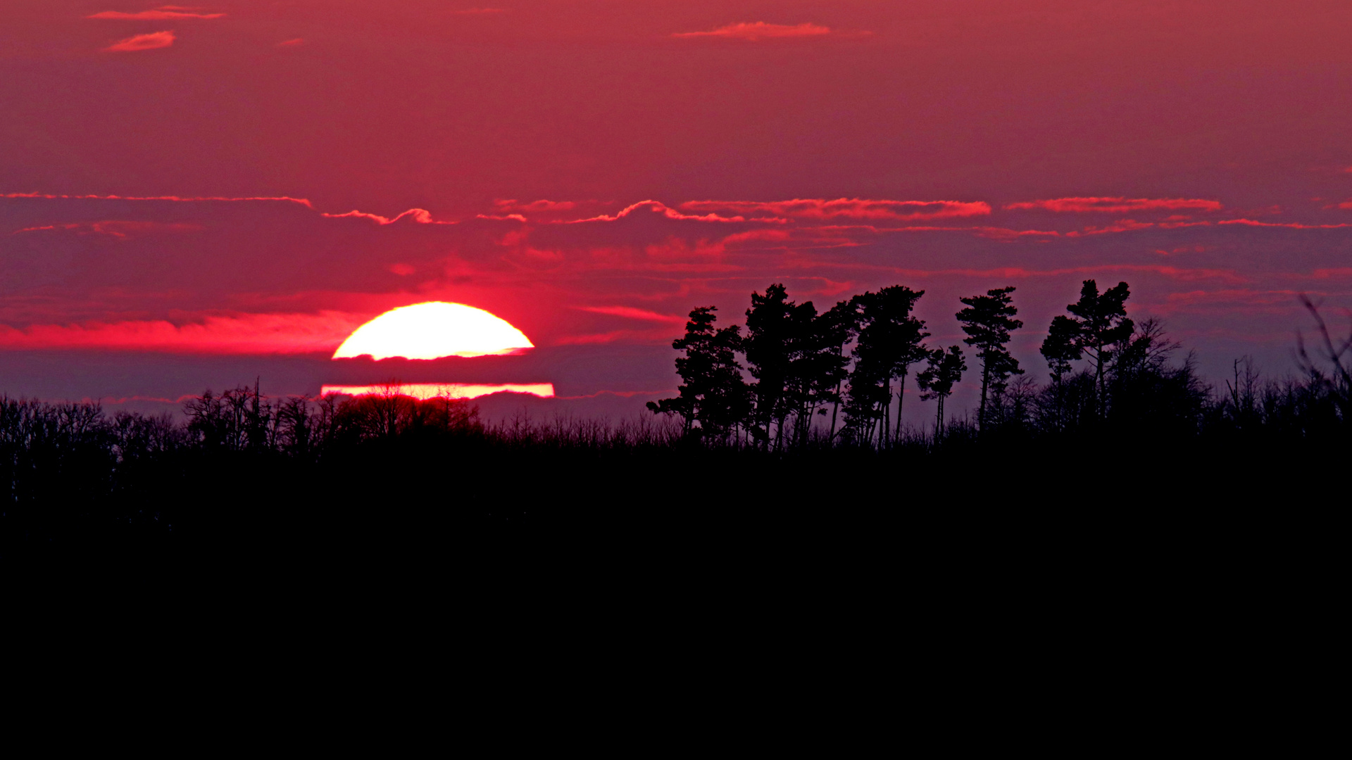 Sonnenuntergang vor der Haustür