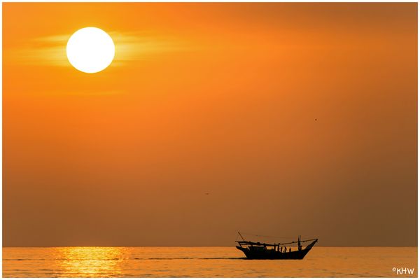 Sonnenuntergang vor der Küste von Mirbat (Oman)
