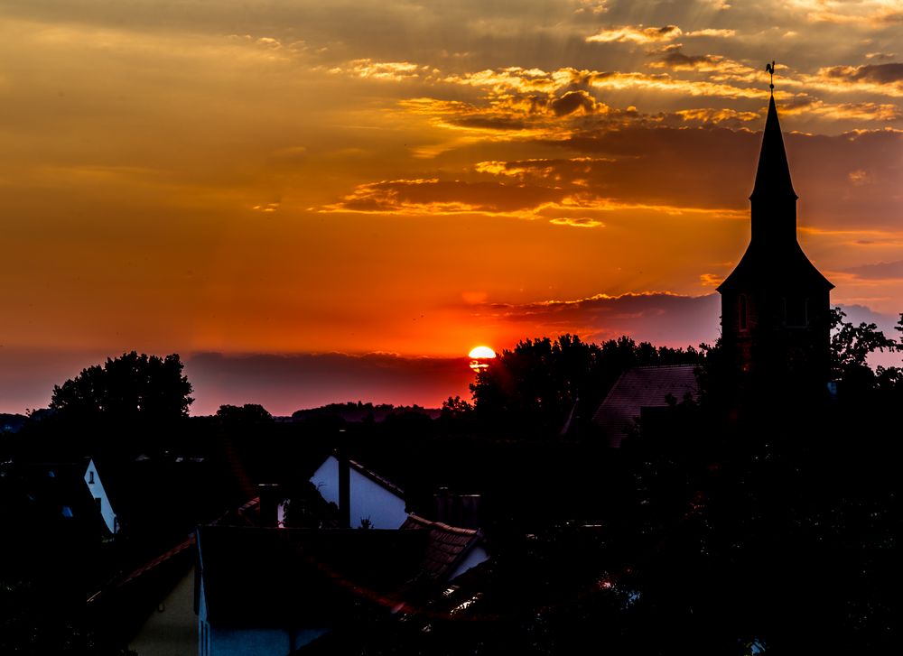 Sonnenuntergang vor der MoFi am 27.07.18