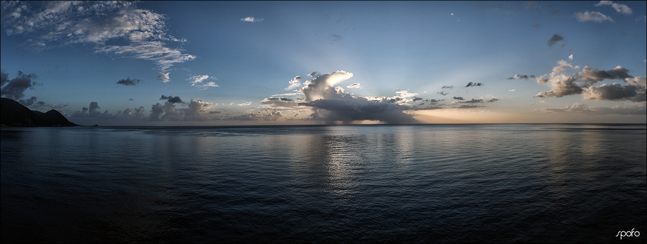 Sonnenuntergang vor Guadeloupe