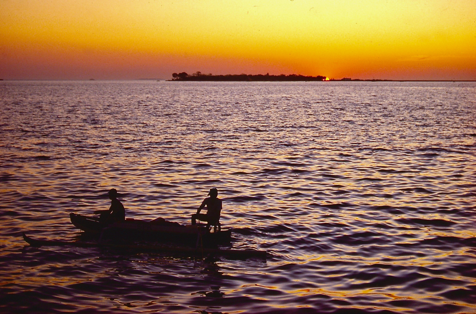 Sonnenuntergang vor Makassar, Sulawesi (Indonesien)