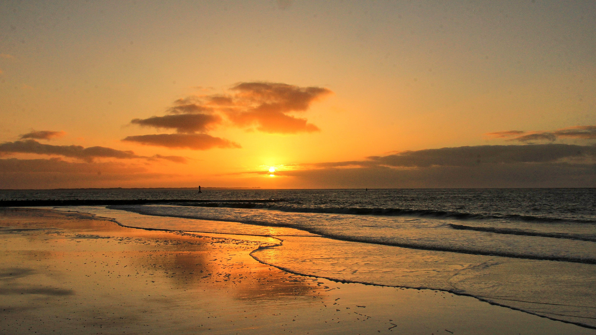 Sonnenuntergang vor Norderney