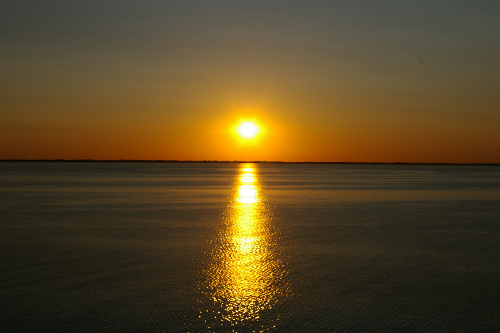 Sonnenuntergang vor Norwegen