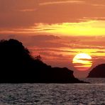 Sonnenuntergang zwischen den Inseln