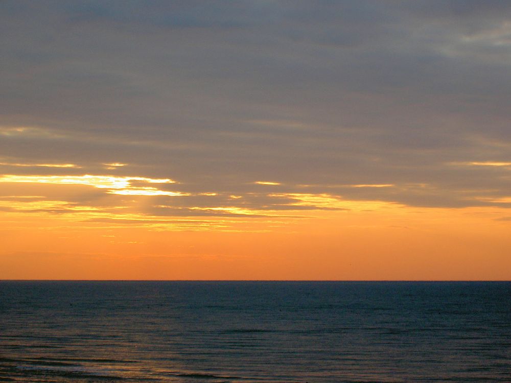 Sonnenuntergangs-Stimmung über der Adria