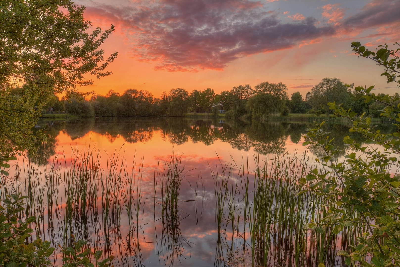 Sonnenuntergangsstimmung am Thielenburger See