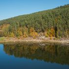 Sonniger Oktobertag am Stausee