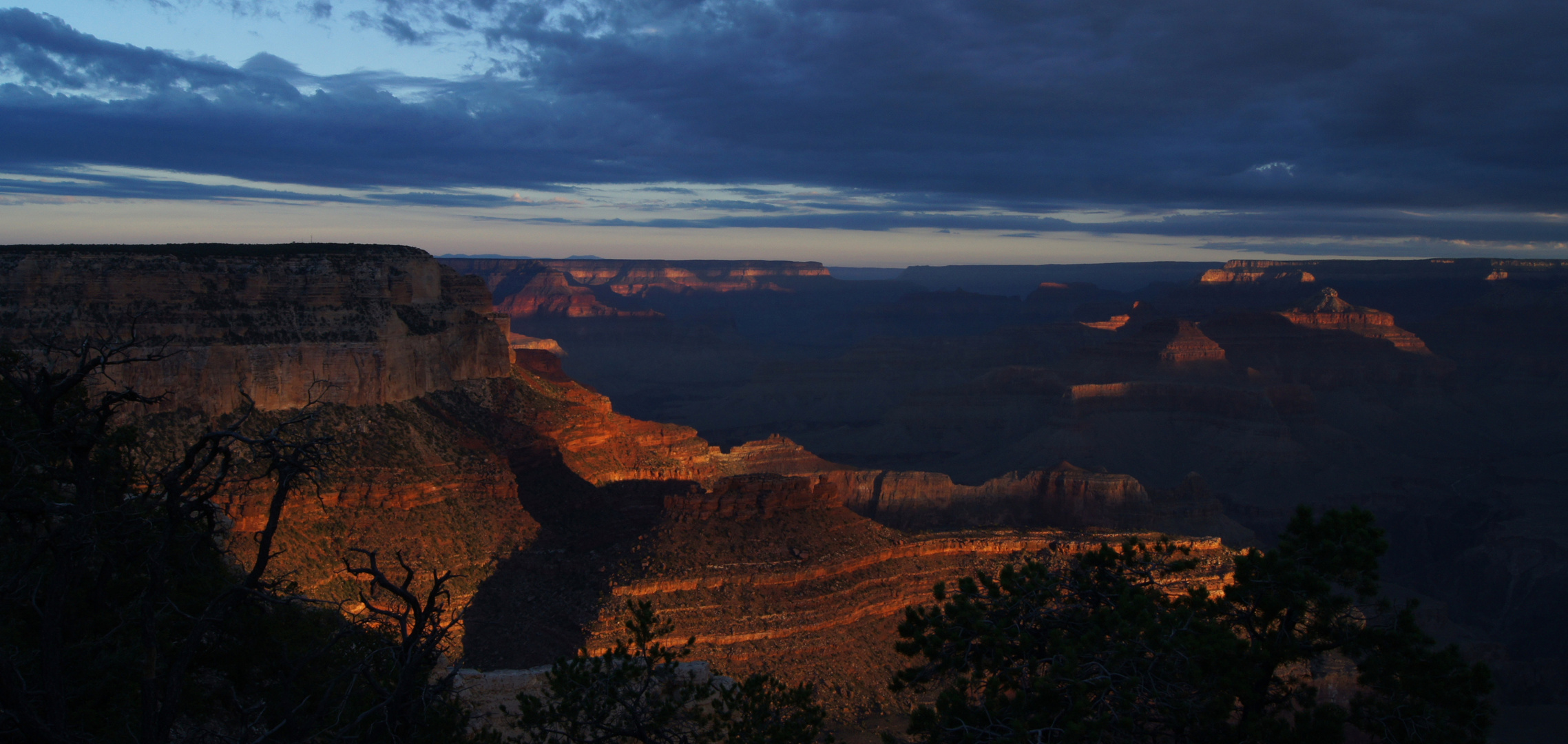 Sonnnenaufgang am Grand Canyon