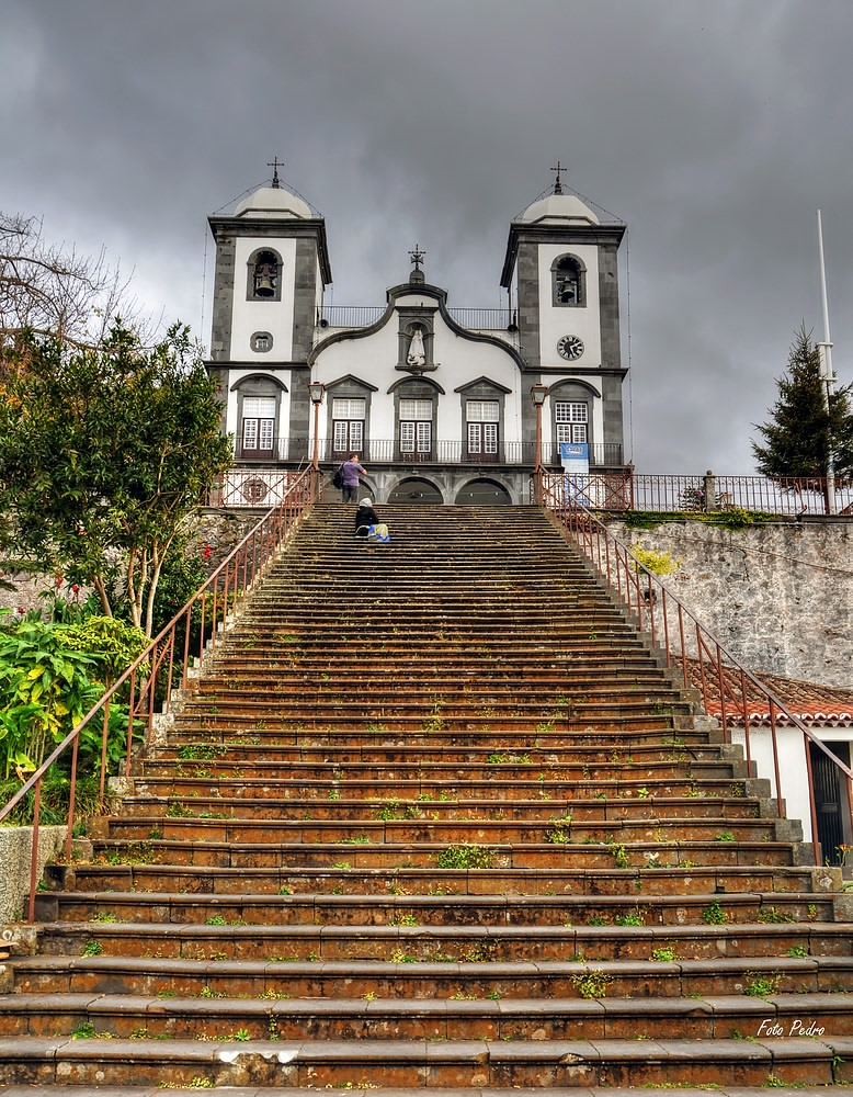 Sonntägliche Kirche 3