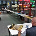 Sonntag 14.06.2015  Berlin HBF Schach : Einer gegen alle 