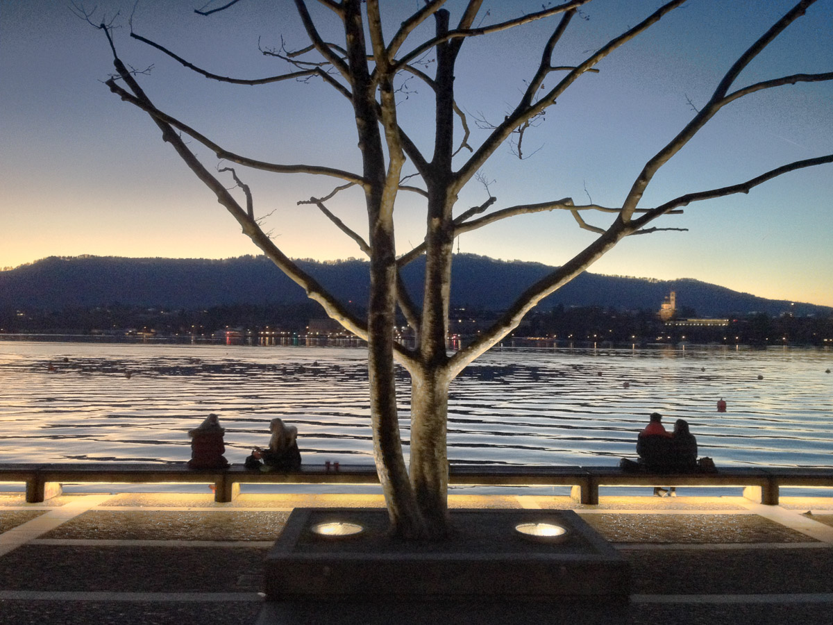 Sonntag Abend am Utoquai in Zürich