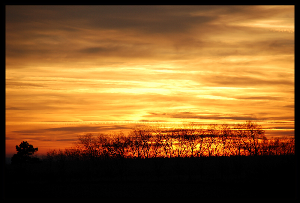 Sonntag-Abend-Himmelsfeuer