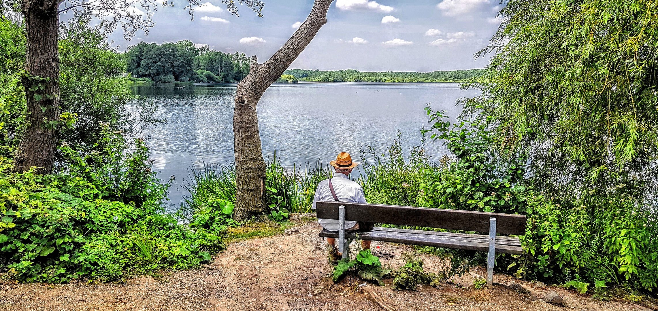 Sonntag allein am See