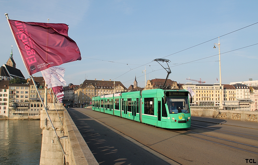 Sonntag früh um Neun...