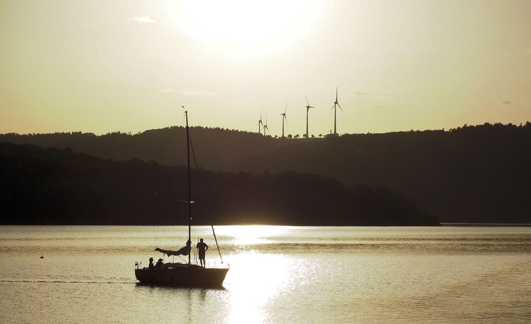 Sonntag mit Sonne am Rursee 