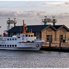 Sonntag mit Sonne - Langeoog1 im Hafen in der Nachmittagssonne