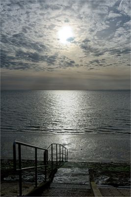 Sonntag mit Sonne - Lichtblick durch die Wolken