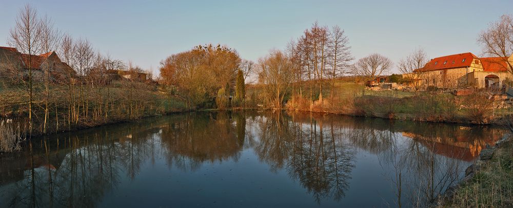 Sonntag morgen in einem OT von Dohna ein Panorama...