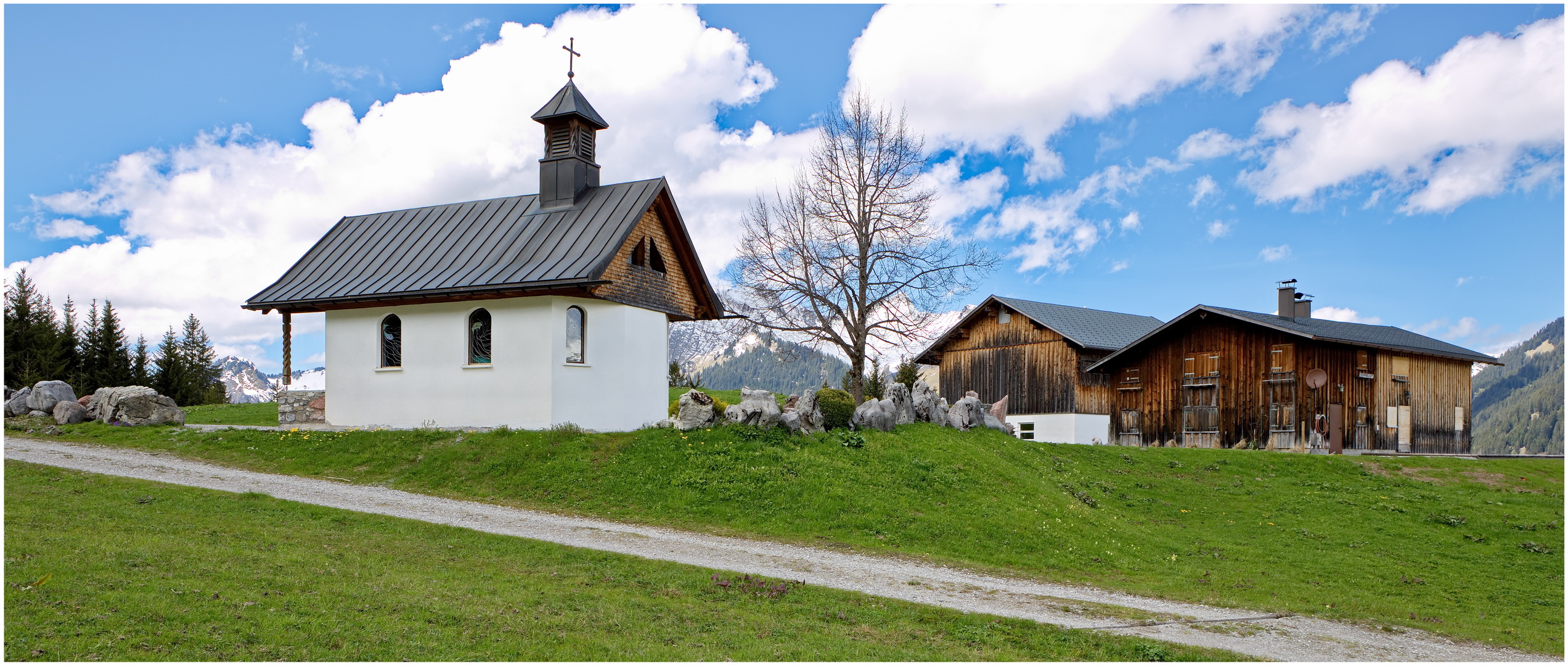 Sonntag-Stein 2021-05-22 Panorama Vord.-Steinbild und Rosenkranzkapelle