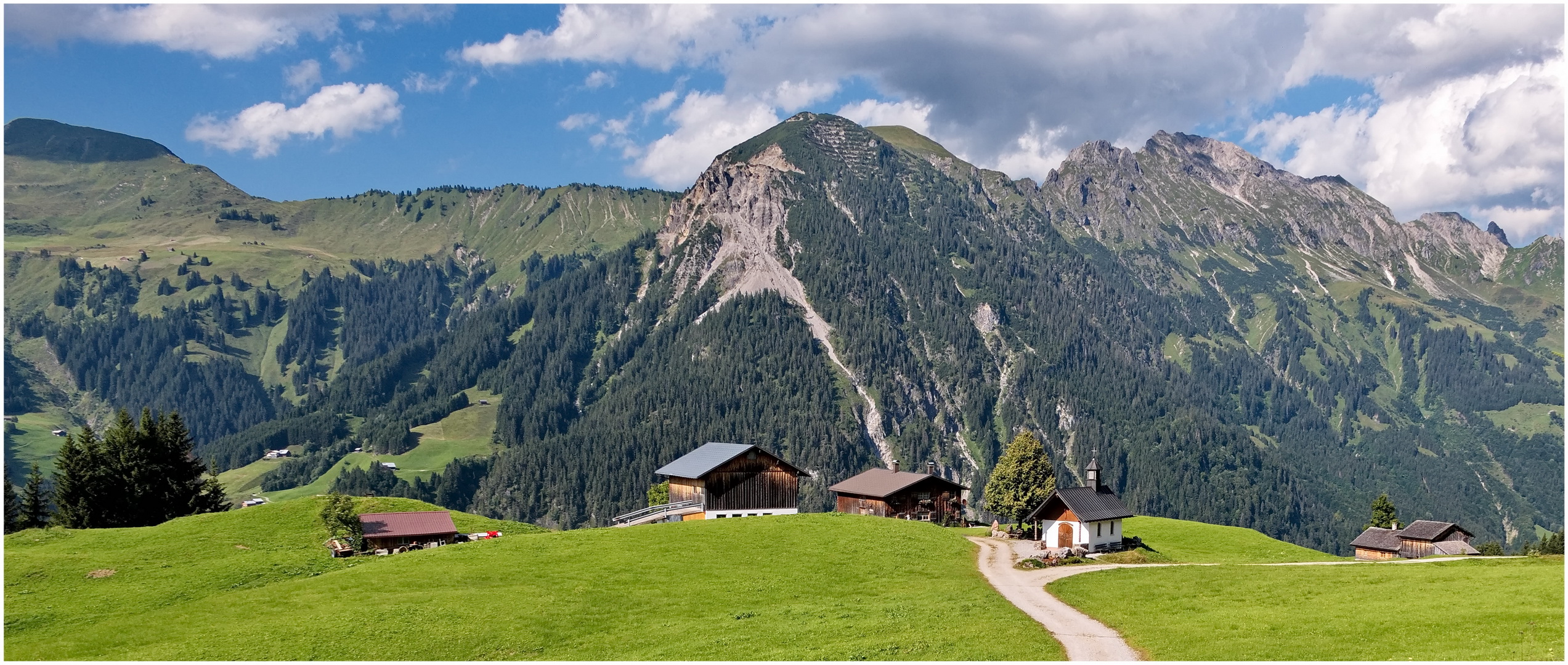 Sonntag-Stein 2021-08-12 Panorama / Vord.-Steinbild und Rosenkranzkapelle von oben