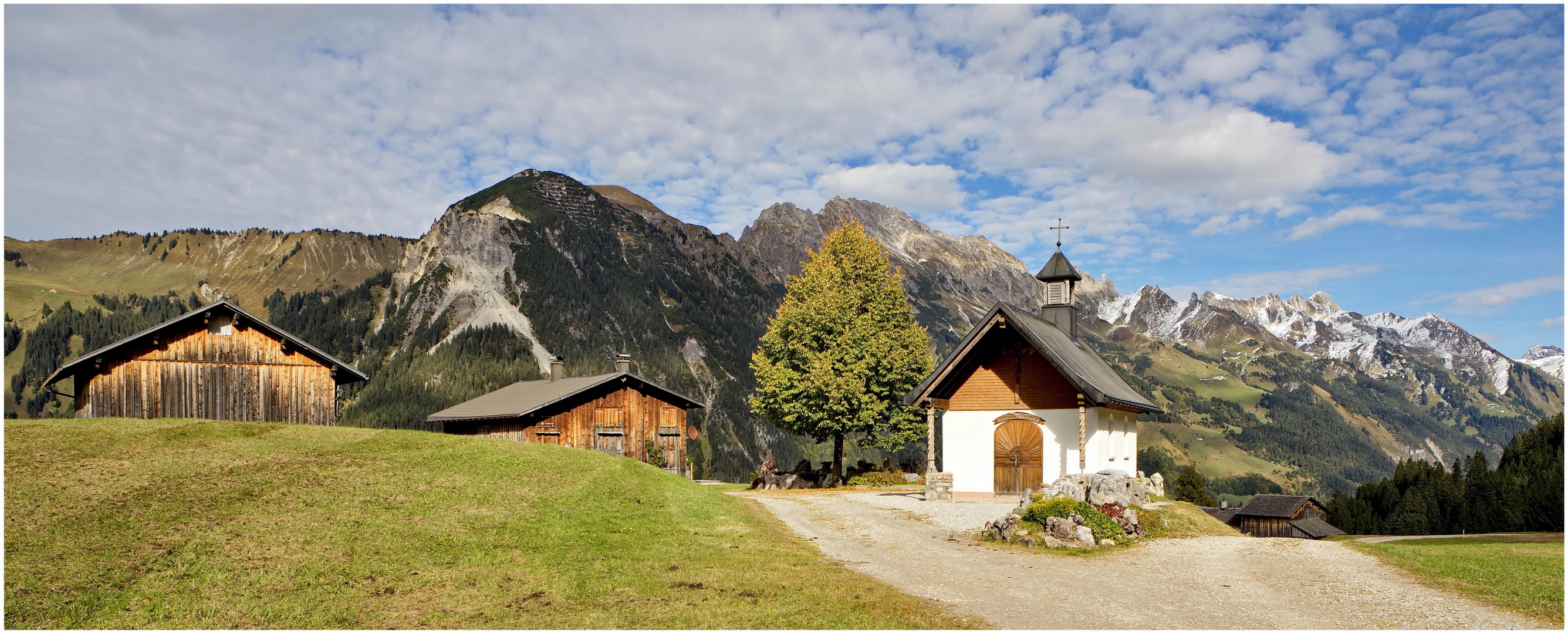 Sonntag-Stein 2021-10-15 Panorama / Vord.-Steinbild und Rosenkranzkapelle