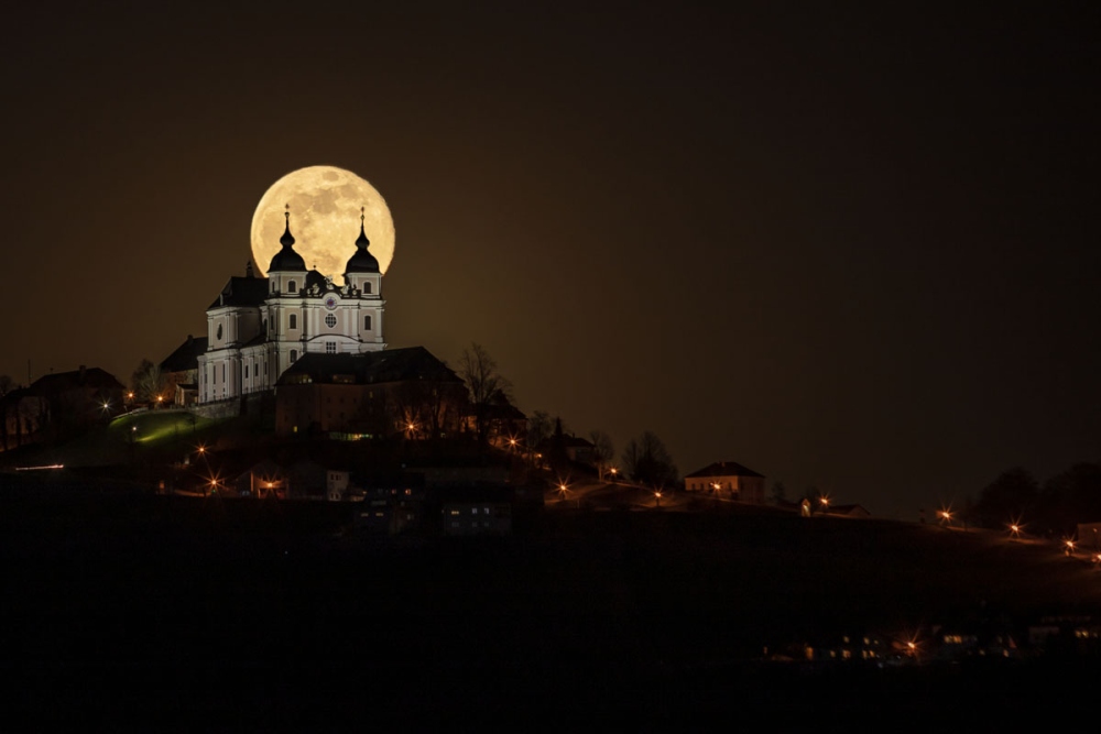 Sonntagberg bei Vollmond