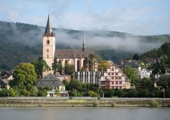 Sonntagmorgen auf dem Rhein