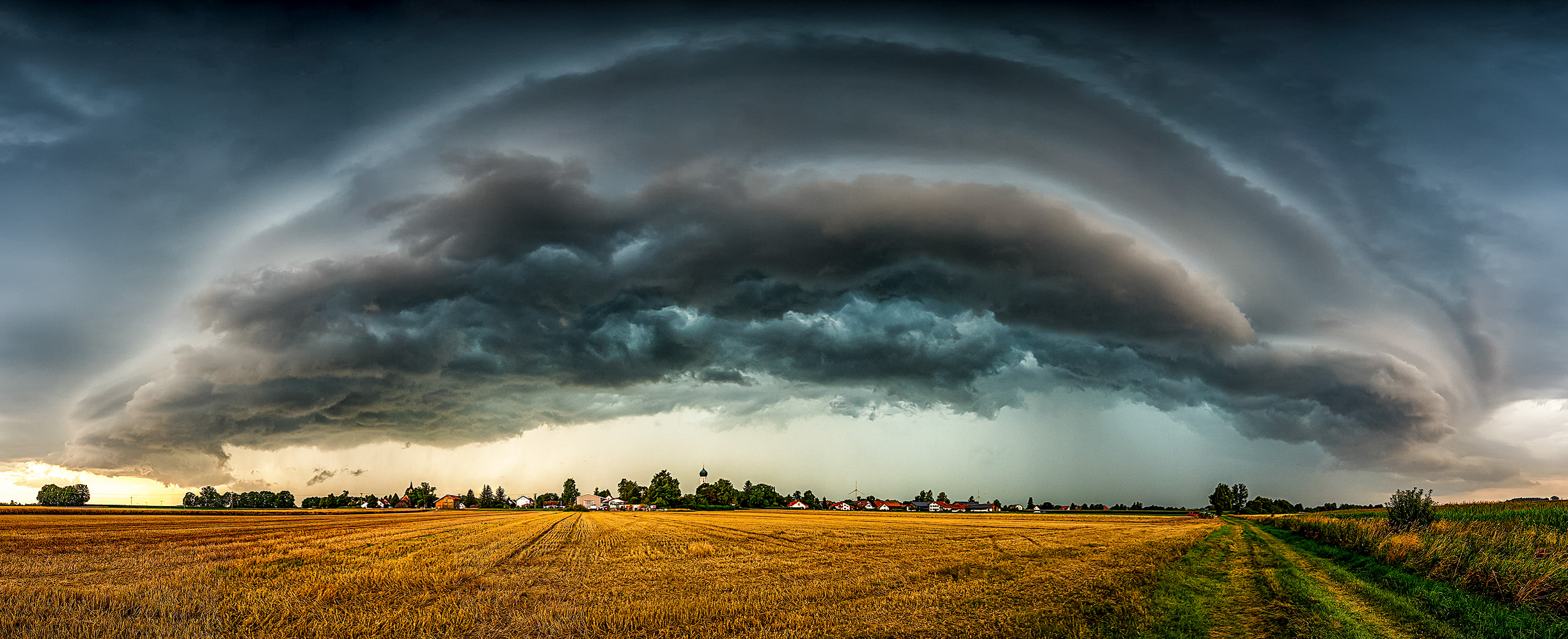 sonntagnachmittagsgewitter