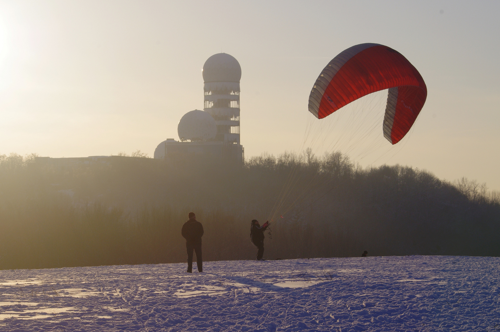 Sonntags auf dem Teufelsberg (Berlin)