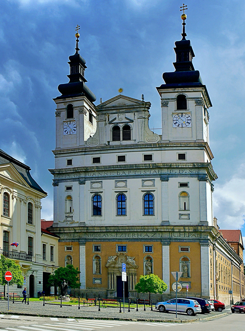 Sonntags.Geschichte: Nikolaus-Dom in Tyrnau / Slowakei