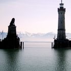 Sonntagsruhe im Lindauer Hafen am Märzende