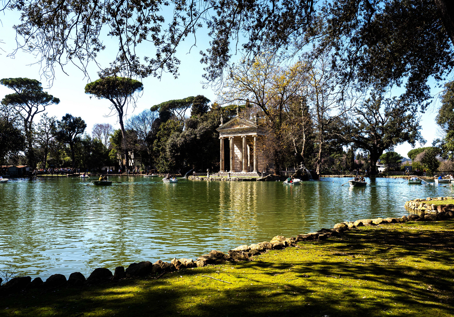 Sonntagsvergnügen im Borghese-Park (Rom)