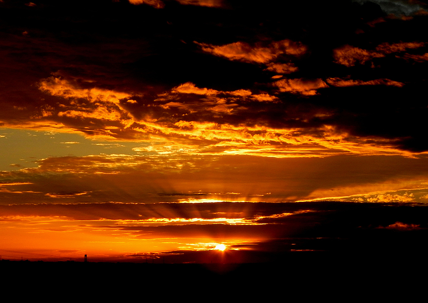 Sonnuntergang in Meskeneh/Syrien