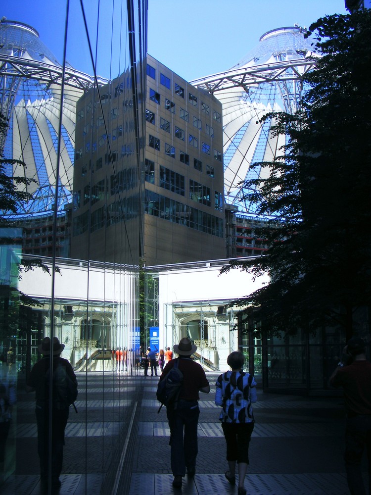 Sony-Center