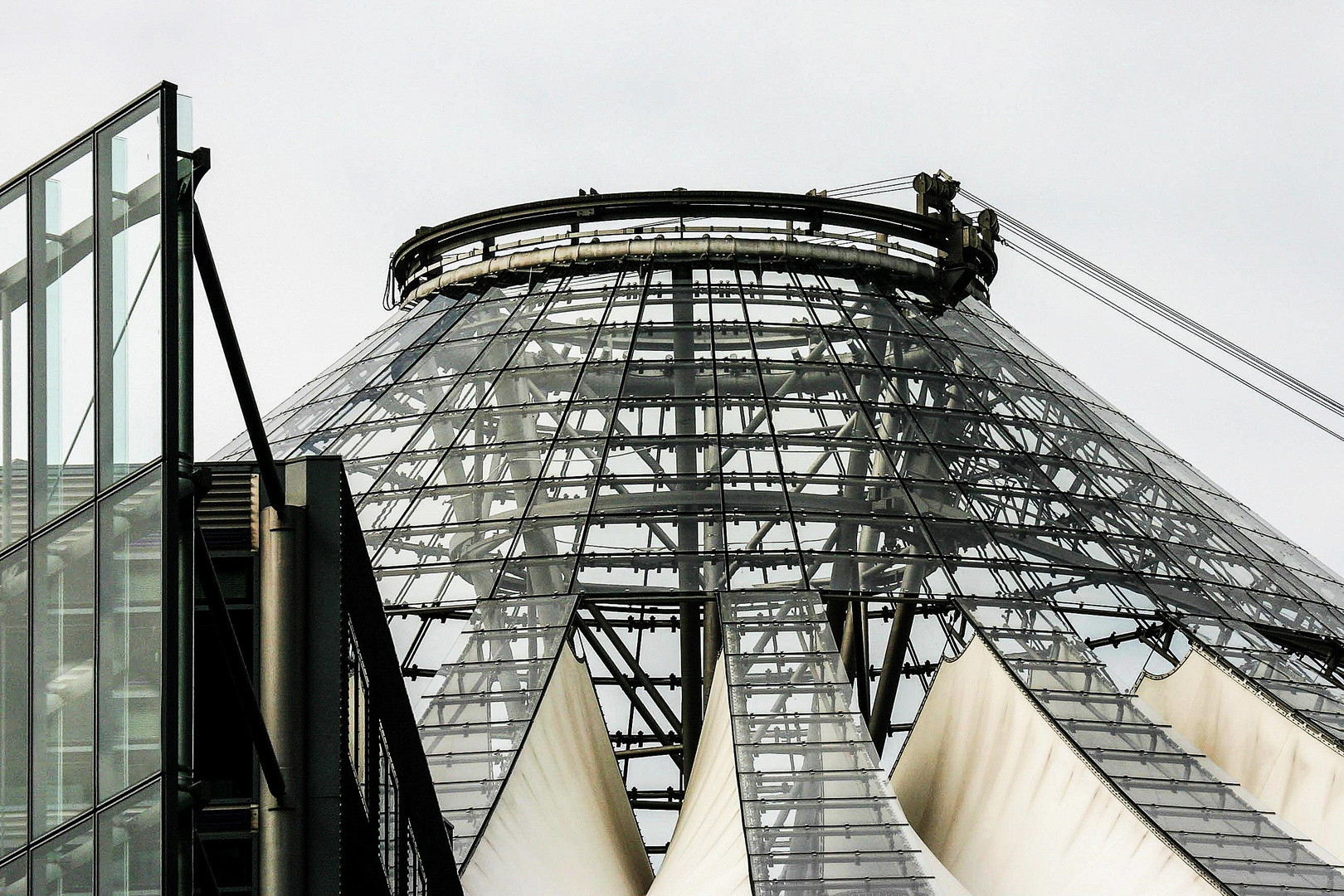 SONY CENTER 